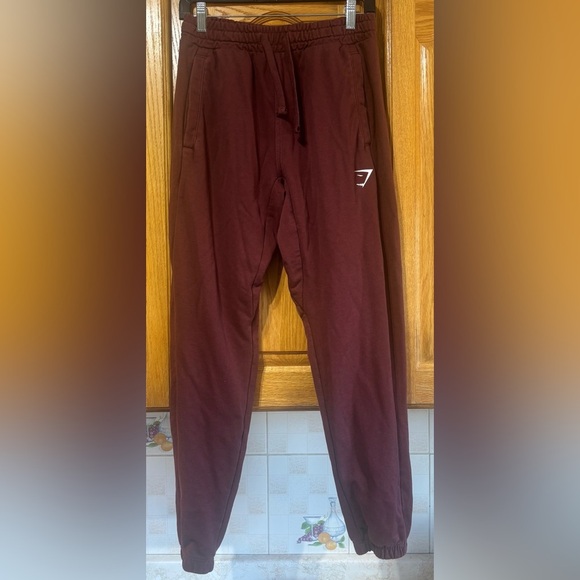 Gymshark Maroon Crest Joggers Sweatpants Small - Picture 1 of 6